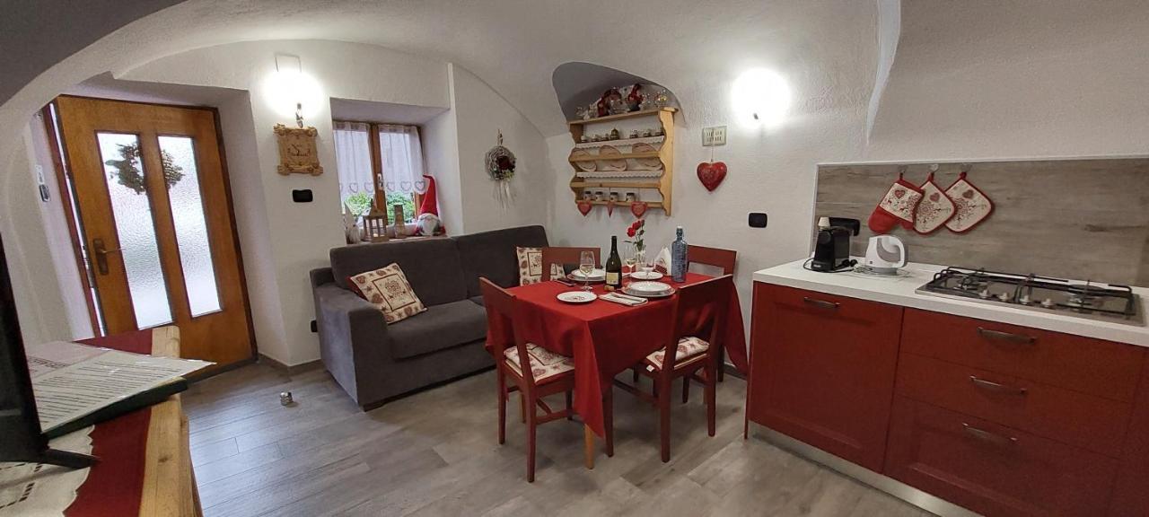 L'antica Canonica Di Casa Bernardi, Wi-fi Posto Auto Pet Friendly Apartment *